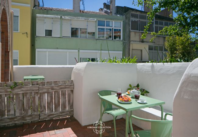 Accès extérieur avec terrasse et jardin à louer à Lisbonne