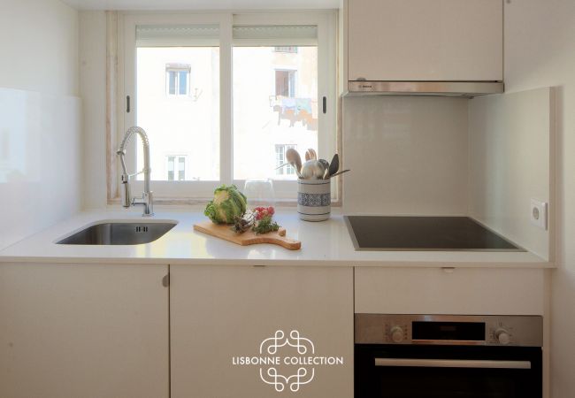 Appartement à Lisbonne - One bedroom Apartment + working desk with beautiful terrace and view 79 by Lisbonne Collection