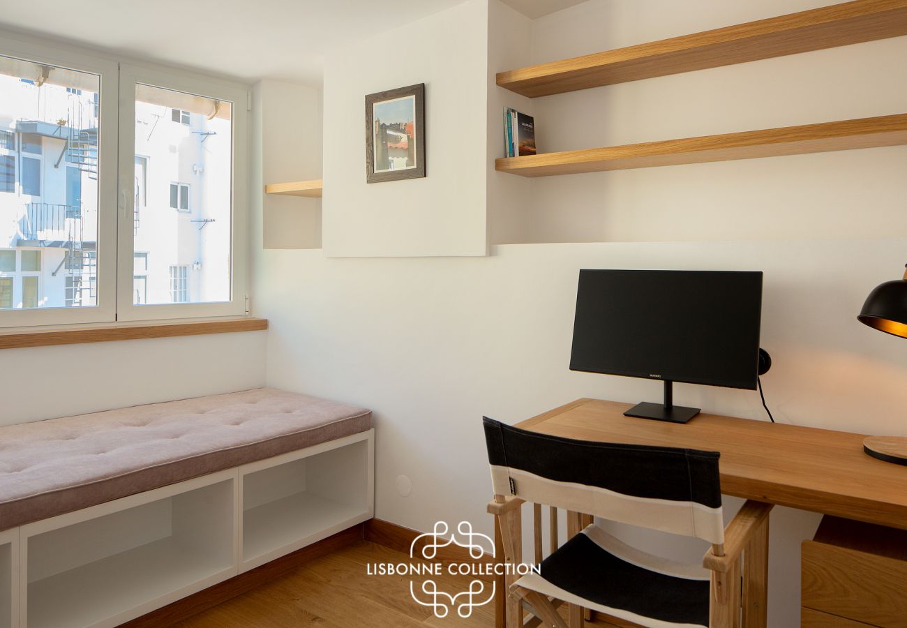 Appartement à Lisbonne - One bedroom + office with beautiful terrace and view 78 by Lisbonne Collection